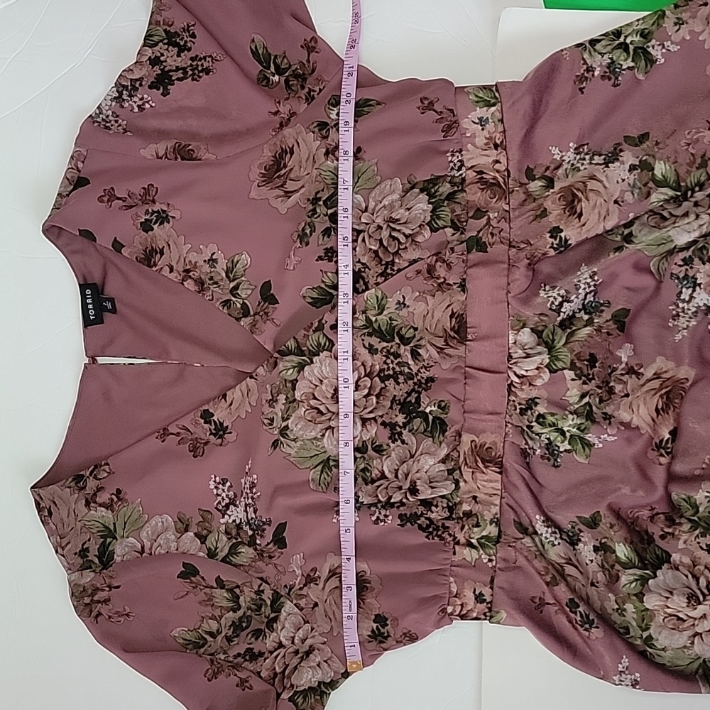 TORRID MIDI CHIFFON SURPLICE DRESS/ 2X. - Picture 7 of 13